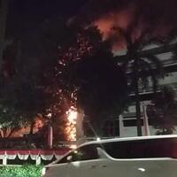 kantor-kejagung-ri-terbakar-5-unit-damkar-diterjunkan