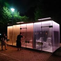 toilet-umum-tembus-pandang-tokyo-untuk-mengetahui-kondisi-toilet-sebelum-digunakan
