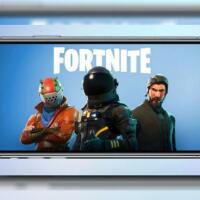 edan-iphone-berisi-game-fortnite-ada-yang-jual-hingga-ratusan-juta-rupiah-gan