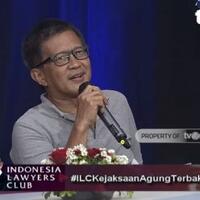 rocky-gerung-bukan-kejagung-yang-terbakar-tapi-pasar-gelap-keadilan