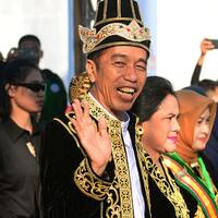 effendi-buhing-ditangkap-walhi-jokowi-jangan-cuma-gimmick-pakai-baju-adat