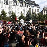 kerusuhan-pecah-di-norwegia-demonstran-ludahi-al-quran