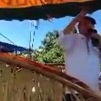 detik---detik-bupati-halmahera-timur-ambruk-dan-meninggal-saat-orasi