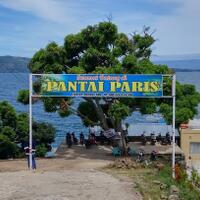 wisata-pantai-paris-tigaras-yang-indah-dengan-musik-livenya