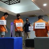 pesta-gay-jakarta-lomba-oral-seks-cium-pantat-hingga-hirup-obat-perangsang