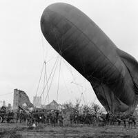 terlihat-aneh-tapi--vital--inilah-balon-observasi-raksasa-pada-perang-dunia-1