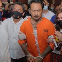 protes-sidangnya-digelar-online-jerinx-sid-walk-out