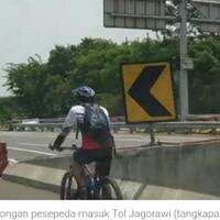 penjelasan-polisi-soal-rombongan-pesepeda-nyelonong-keluar-masuk-tol-jagorawi