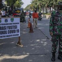 beda-pendapat-epidemiolog-soal-bermasker-sendirian-di-mobil