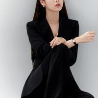 iu-rayakan-12-tahun-debut-dengan-berdonasi-untuk-sesama