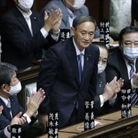 yoshihide-suga-pm-jepang-yang-baru-akan-pertahankan-abenomic-warisan-abe