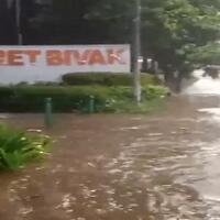 anies-perkirakan-banjir-jakarta-datang-pukul-0200-wib