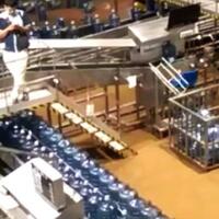 pabrik-aqua-di-sukabumi-berhenti-operasi-karena-banjir