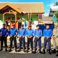 kebakaran-pohon-kapuk-di-pinggir-jalan-raya-sumberwaru-kecamatan-banyuputih