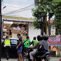 aksi-kepedulian-anggota-satlantas-polres-sidrap-ini-diapreasiasi-warga