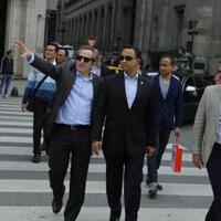 puji-anies-tengku-enak-jadi-orang-bisa-inggris-tanpa-roaming-keren-pula