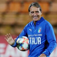 mancini-punya-prediksi-siapa-yang-raih-scudetto-musim-ini