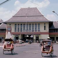 coc-reg-solo-harta-karun-di-pasar-gede-solo-bernama-es-dawet-telasih-bu-dermi