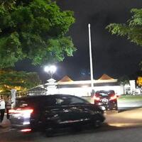 usai-ziarah-ke-makam-orang-tua-malam-ini-jokowi-menginap-di-yogya