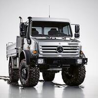mercedes-benz-axor-2633-s-truk-tangki-bbm-yang-digunakan-oleh-pertamina