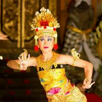 coc-reg-bali-tari-tradisional-bali-ekspresi-manusia-dalam-gerak-dan-musik