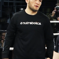 khabib-nurmagomedov-seorang-petarung-yang-istrinya-tidak-ingin-diketahui-orang-lain