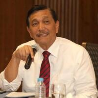 sua-menlu-china-yang-sudah-divaksin-luhut-kita-kayak-alien