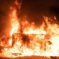 as-kembali-rusuh-rasial-setelah-polisi-tembak-mati-lagi-dua-warga-kulit-hitam