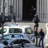 tiga-orang-tewas-ditusuk-di-gereja-prancis-pelaku-teriak-allahuakbar