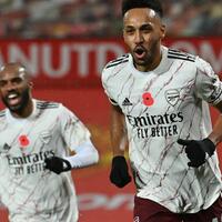 aubameyang-ikuti-jejak-adebayor-tundukkan-manchester-united-di-old-trafford