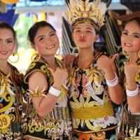 budaya-indonesia-di-barat-kalimantan-yang-cukup-eksotis