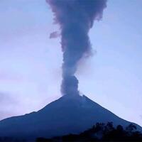 status-gunung-merapi-naik-menjadi-level-siaga