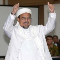para-ustadz-sambut-kepulangan-habib-rizieq