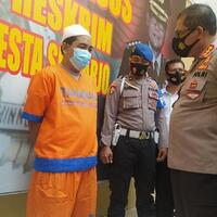 hina-polisi-pengemis-berseragam-sopir-truk-ayam-diamankan