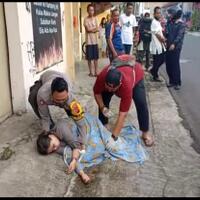 tasikmalaya-gempar-wanita-cantik-bercelana-seksi-tergeletak-di-tepi-jalan