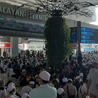 bandara-soekarno-hatta-perketat-keamanan-pagi-ini-rizieq-shibab-tiba-di-tanah-air