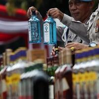 fpi-minta-pelanggar-ruu-minuman-beralkohol-dihukum-cambuk