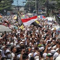 alasan-satpol-pp-dki-tak-langsung-bubarkan-kerumunan-massa-hrs-di-petamburan