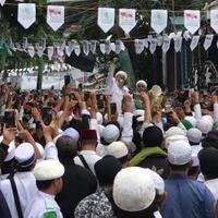 pilih-istirahat-habib-rizieq-batal-berdakwah-di-makassar