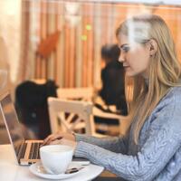 7-tempat-yang-ada-wifi-gratisan-nomor-6-serem-gan