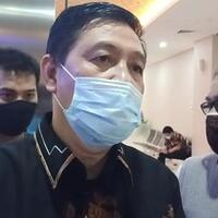 ketua-kami-ahmad-yani-yg-positif-covid-19-diskusi-webinar-di-atas-ranjang-rumah-sakit