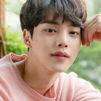 aktor-ganteng-korea-song-kang-ternyata-punya-banyak-kebiasaan-tak-terduga