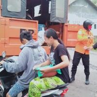 gunung-semeru-meletus-ratusan-warga-lumajang-mengungsi