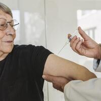 moderna-kalah-selangkah-hari-ini-inggris-menyetujui-penggunaan-vaksin-covid-pfizer