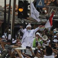 rizieq-beri-sinyal-datang-minta-pendukung-jangan-berkerumun-di-polda-metro