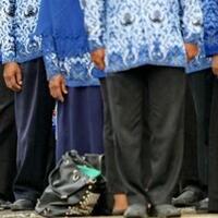 enaknya-jadi-pns-gapok-naik-pensiunan-nambah--thr-cair