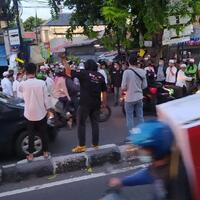 jelang-kedatangan-6-jenazah-pengikut-hrs-begini-suasana-di-petamburan