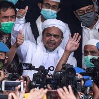 habib-rizieq-ditahan-sedangkan-5-tersangka-lain-tidak-pasal-ini-pembedanya