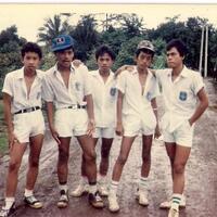 super-seksi-begini-lucunya-seragam-sekolah-anak-smp-muhammadiyah-tahun-1988