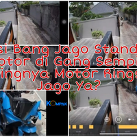 aksi-bang-jago-standing-motor-di-gang-sempit-endingnya-motor-ringsek-tak-berbentuk